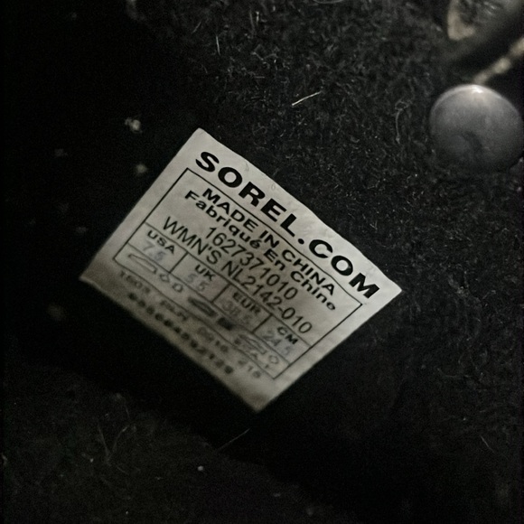 Sorel boots - Picture 6 of 8